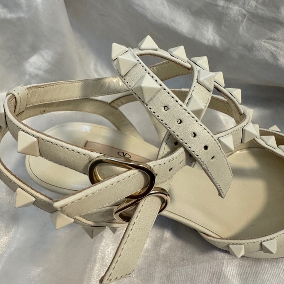 Valentino Garavani Cream White Rockstud Ankle Strap Heels - Picture 6 of 12
